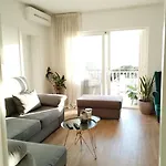 Luxury Near The Apartment *
