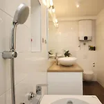Luxury Near The Apartment *
