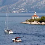 Luxury Near The Apartment Makarska