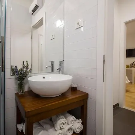 Luxury Near The * Макарска