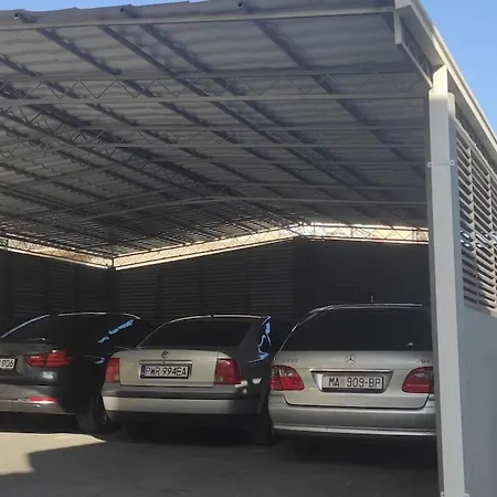 Luxury Near The Lägenhet