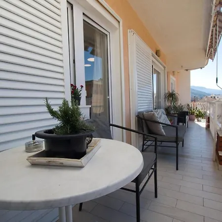 Luxury Near The Apartman