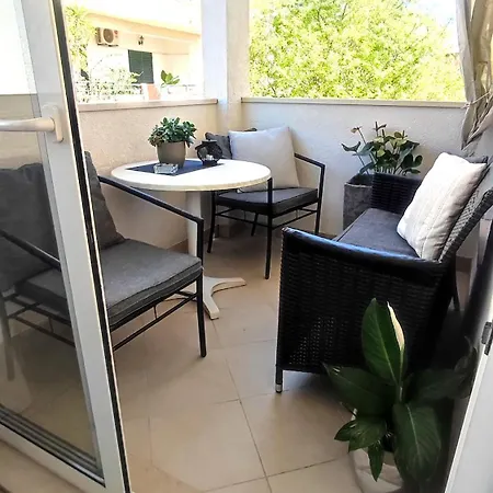 Luxury Near The Apartman