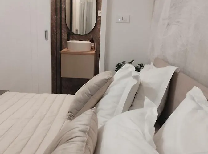 Luxury Near The Apartament