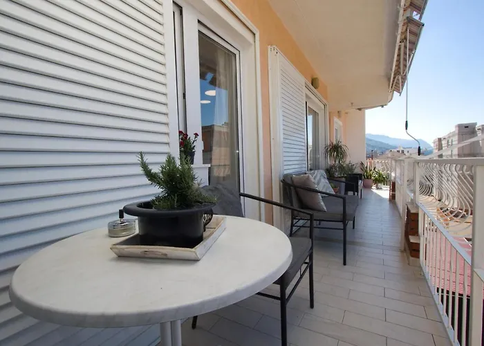 Luxury Near The Апартаменти