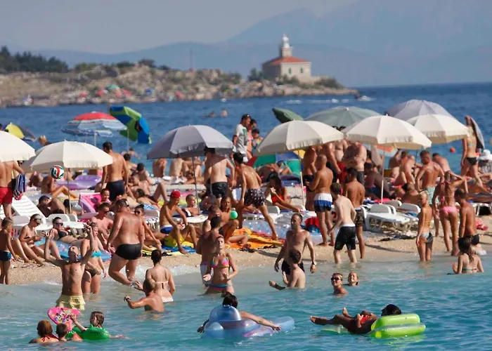 Luxury Near The Apartament